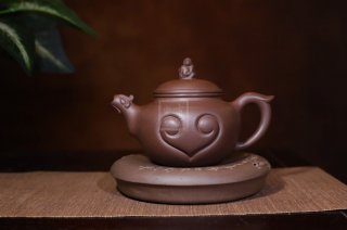 《福猴》宜興紫砂工藝美術師手工紫泥泡茶壺套壺 《福猴》宜興紫砂工藝美術師手工紫泥泡茶壺套壺