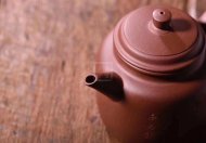 《汲直》宜興紫砂壺工藝美術師手工底槽青德鐘茶具