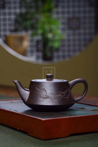 《柱礎(chǔ)》 《柱礎(chǔ)》