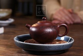 《宮燈》宜興紫砂壺名師實力派名家手工紫朱泥金絲西施泡茶壺 《宮燈》宜興紫砂壺名師實力派名家手工紫朱泥金絲西施泡茶壺