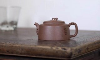 《硯山壺》宜興紫砂壺實力派名家手工段泥竹井欄茶壺茶具 《硯山壺》宜興紫砂壺實力派名家手工段泥竹井欄茶壺茶具