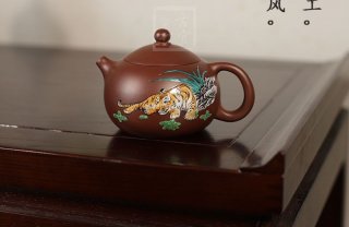 《十二生肖寅虎西施》 《十二生肖寅虎西施》