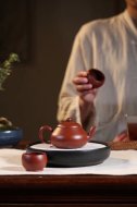 《梨形壺》紫砂壺宜興工藝美術(shù)師純手工大紅袍梨形泡茶壺