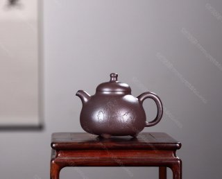 三足乳鼎 三足乳鼎