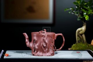 《高梅樁》宜興紫砂壺名家高級工藝美術(shù)師手工底槽青梅樁泡茶壺茶具 《高梅樁》宜興紫砂壺名家高級工藝美術(shù)師手工底槽青梅樁泡茶壺茶具