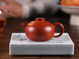 《巨輪西施》宜興實力派名家手工紫砂壺茶壺具朱泥西施 《巨輪西施》宜興實力派名家手工紫砂壺茶壺具朱泥西施