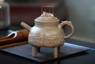 《玉龍寶鼎》 《玉龍寶鼎》